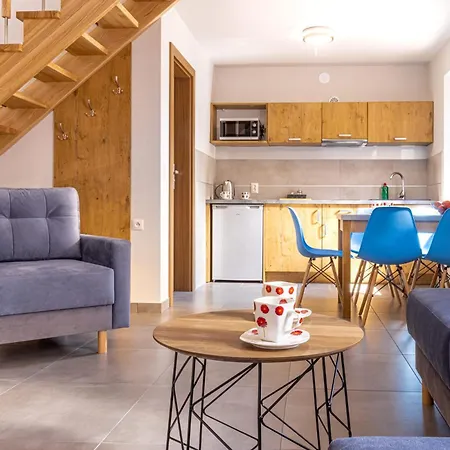 Mily Zakatek Apartamento *